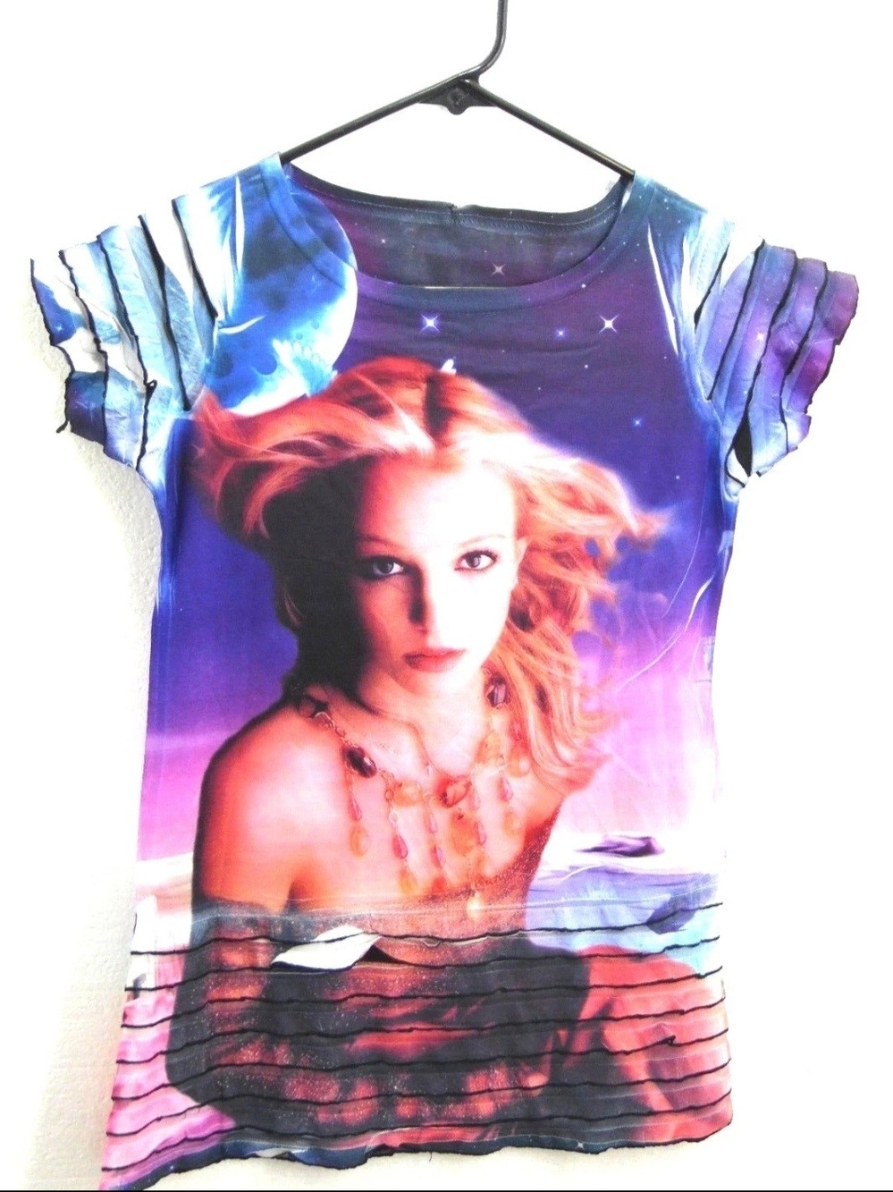 Purple & Pink Graphic Slit-Sleeve Women's Tee